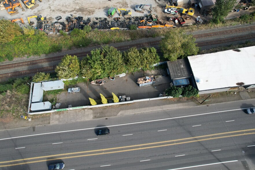 More Photos Of 4701-4703 NE Portland Hwy, Portland Warehouse For Sale