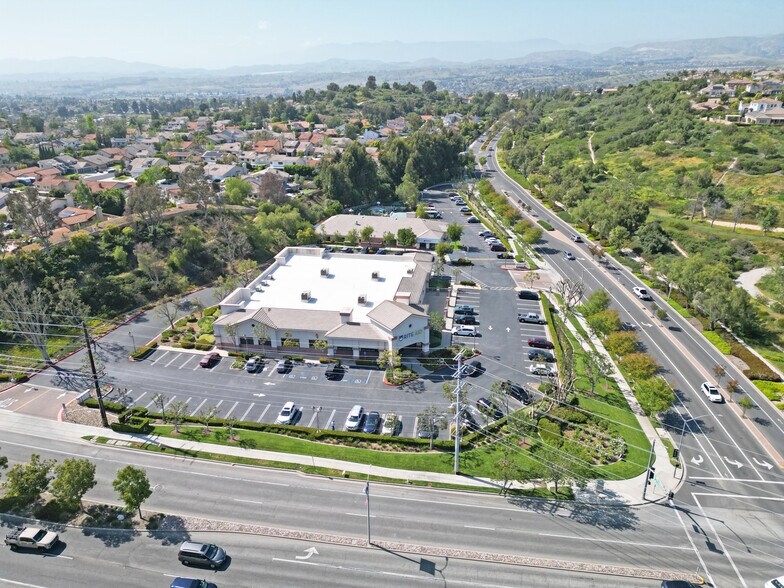 More Photos Of 3941 Spring Rd, Moorpark Storefront Retail Office For Lease