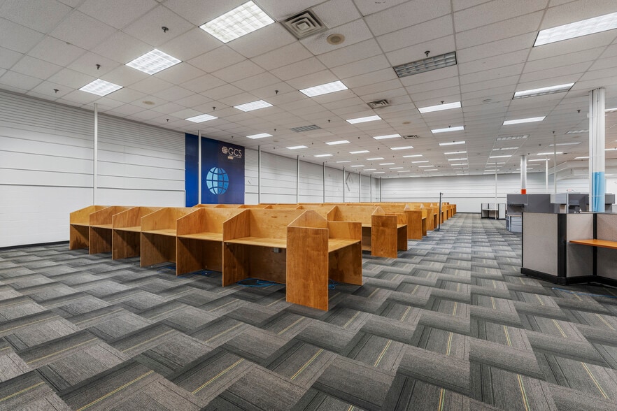 More Photos Of 1100 Hunt Ave, Columbus Light Distribution For Lease