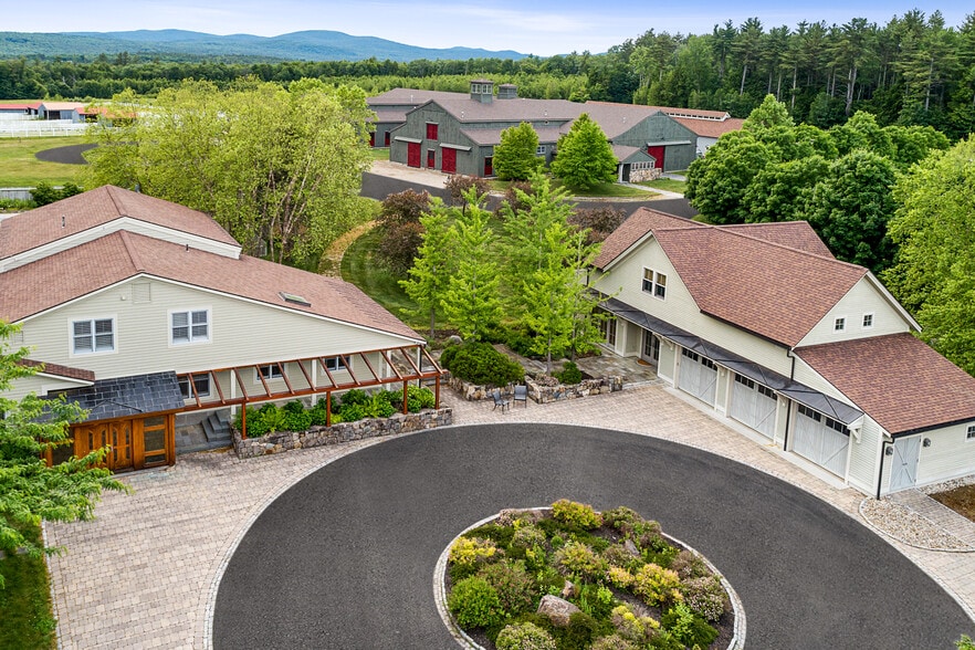 More Photos Of 16 Burke Rd, Peterborough Specialty For Sale