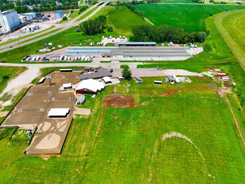 More Photos Of 4700 41st St, Sioux City Restaurant For Sale