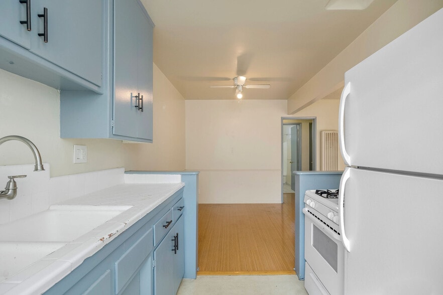 More Photos Of 3705 WESTWOOD BL, Los Angeles Apartments For Sale