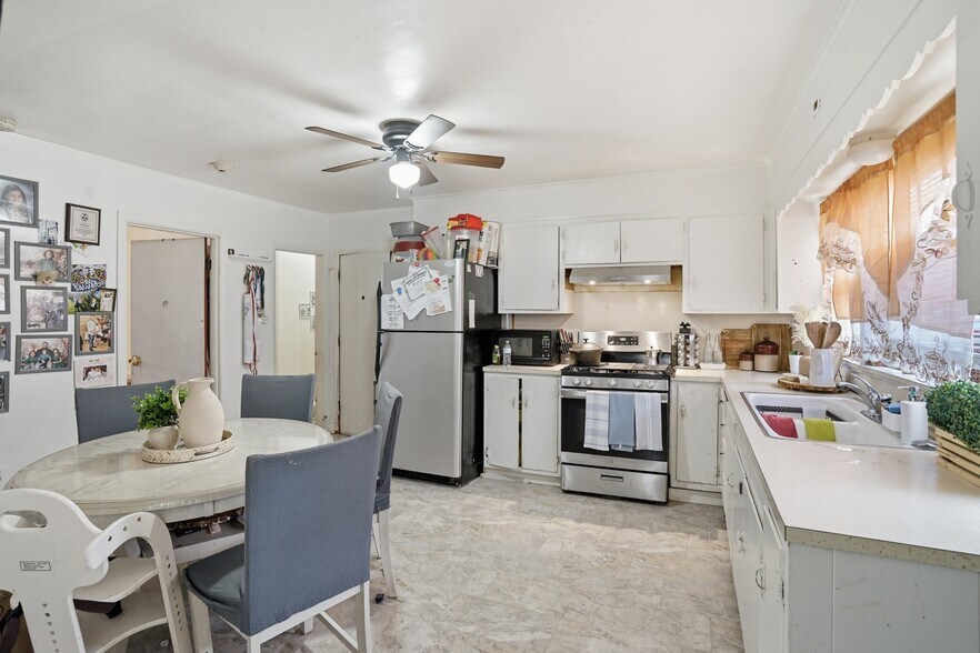 More Photos Of 17 Ledge St, Providence Apartments For Sale