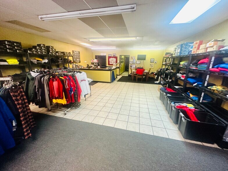 More Photos Of 870 Main St, Follansbee Storefront Retail Residential For Sale