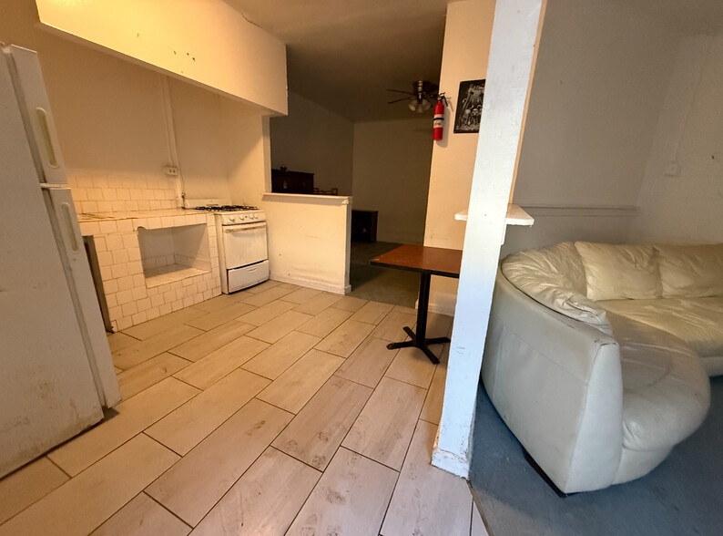 More Photos Of 8019 Richards St, Houston Flex For Sale