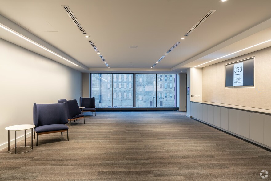 More Photos Of 333 S Wabash Ave, Chicago Office For Lease