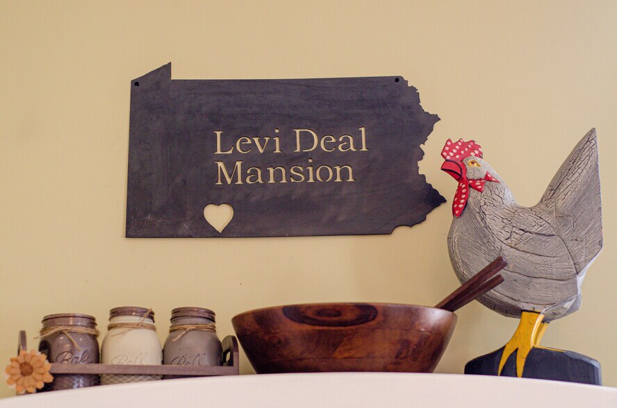 More Photos Of 301 Meyers Ave, Meyersdale Hotel For Sale
