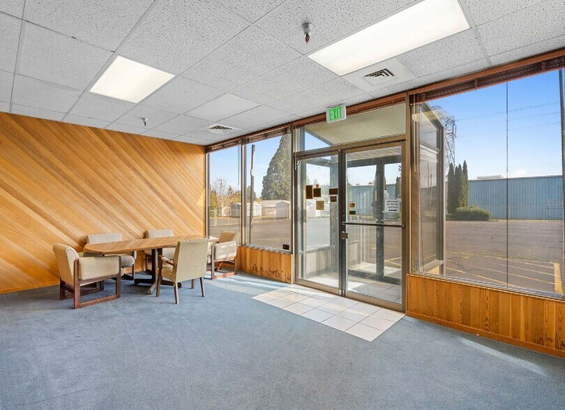 More Photos Of 21615 SW Tualatin Valley Hwy, Beaverton Showroom For Sale