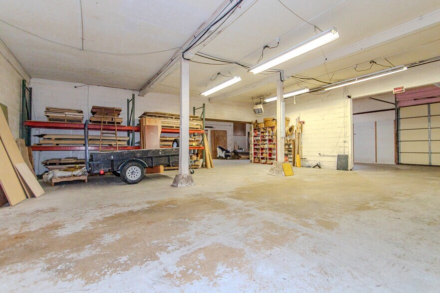 More Photos Of 20 Bowhall Rd, Painesville Warehouse For Sale