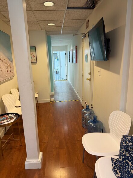 More Photos Of 55 Front St, Rockville Centre Office For Sale