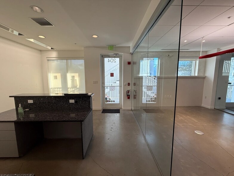 More Photos Of 1348-1358 Fruitville Rd, Sarasota Office Residential For Lease