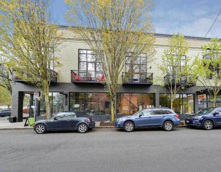 More Photos Of 7319 N John Ave, Portland Loft Creative Space For Lease