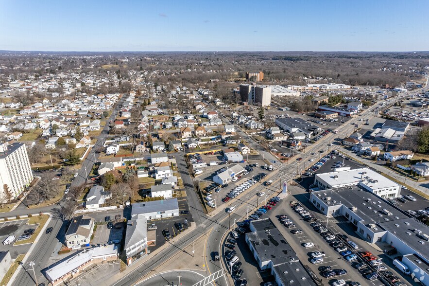More Photos Of 460 Taunton Ave, East Providence Auto Dealership For Sale