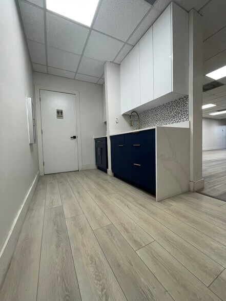 More Photos Of 6555 Powerline Rd, Fort Lauderdale Unknown For Lease