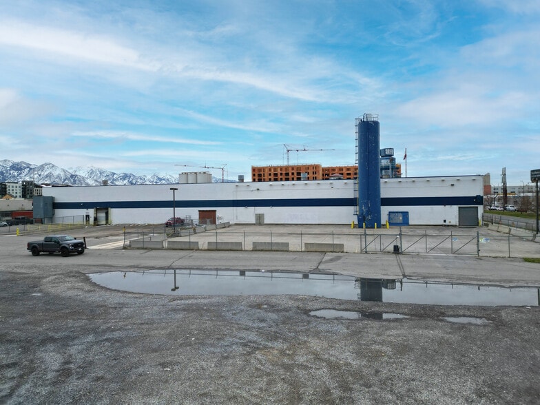 More Photos Of 460 W 500 S, Salt Lake City Manufacturing For Lease