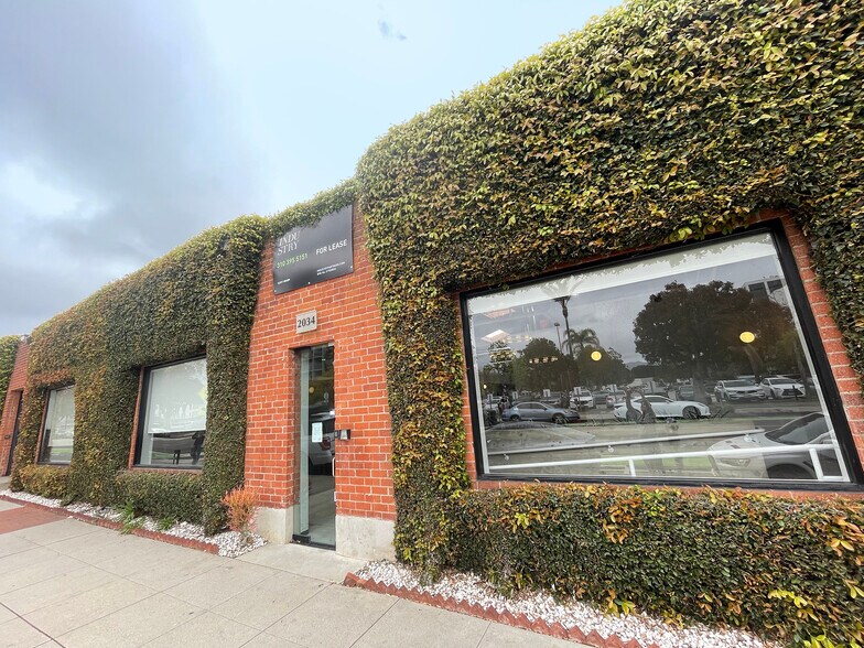 More Photos Of 2014-2058 Broadway, Santa Monica Office For Lease