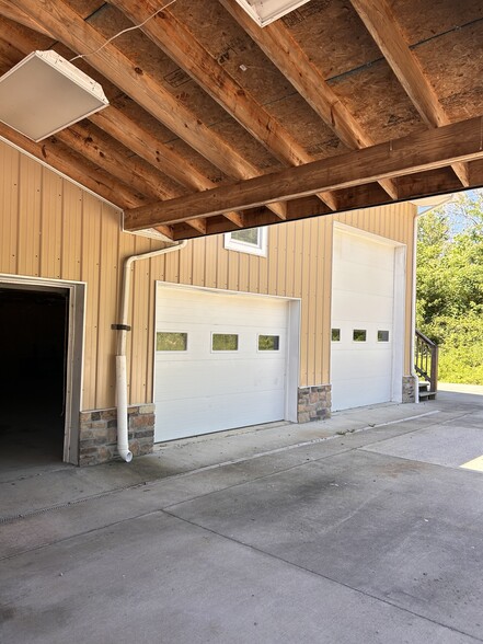 More Photos Of 411 Fairchance Rd, Morgantown Flex For Lease
