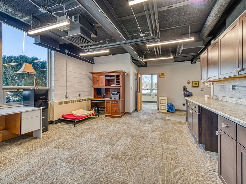 More Photos Of 2400 N Dixie Hwy, Monroe Serviced Offices For Sale