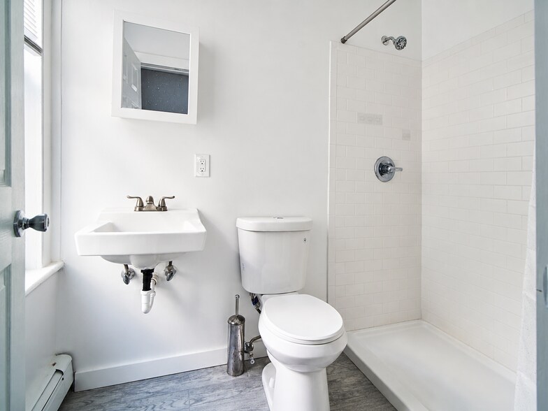 More Photos Of 134 Hunter St, Kingston Apartments For Sale