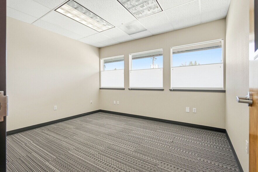 More Photos Of 1220 Liberty St NE, Salem Medical For Lease