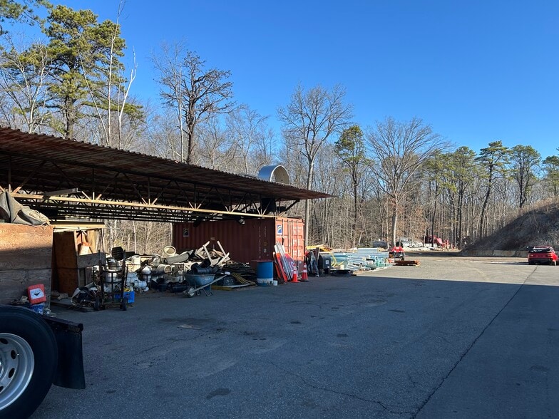 More Photos Of 270 Tennent Rd, Morganville Warehouse For Sale