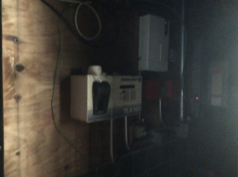 More Photos Of 1305 Cooper St, Woodbury Auto Repair For Sale