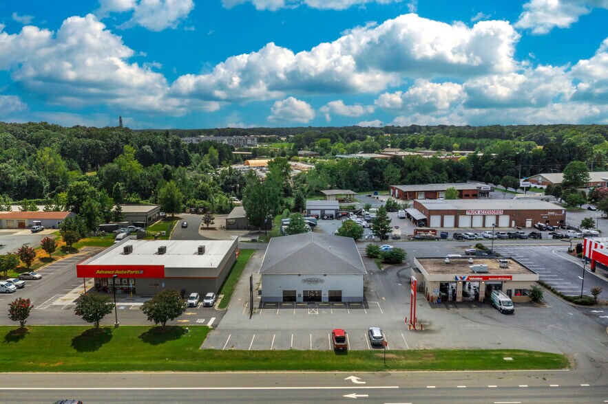 Primary Photo Of 13908 Independence Blvd, Indian Trail Auto Repair For Sale