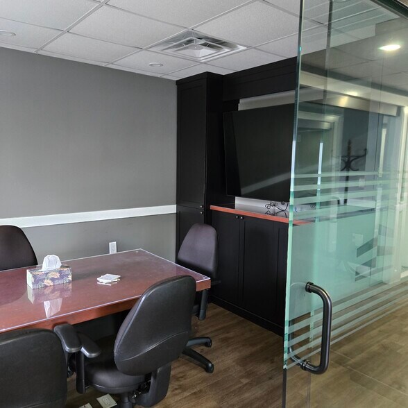 More Photos Of 2005 Deer Park Ave, Deer Park Medical For Lease