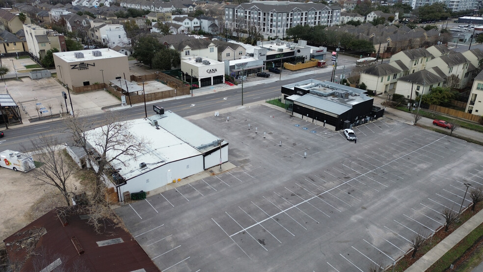 More Photos Of 5317 Washington Ave, Houston Bar For Lease