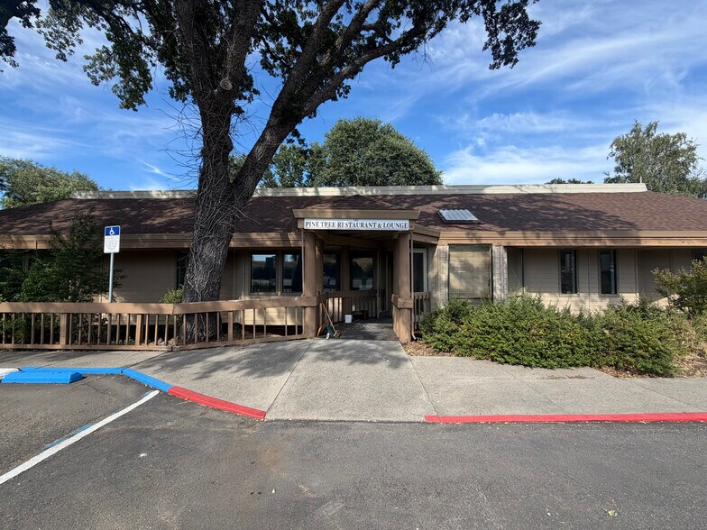 Primary Photo Of 19601 Hess Ave, Sonora General Retail For Lease