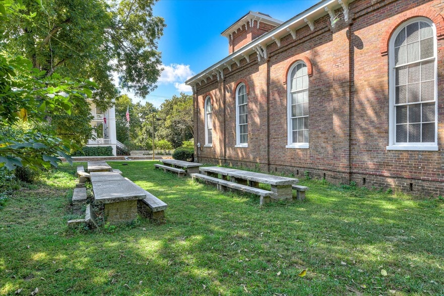 More Photos Of 205 E Liberty St, Washington Religious Facility For Sale