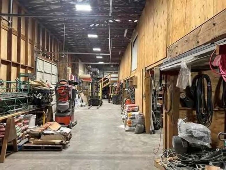 More Photos Of 14235 SE 98th Ct, Clackamas Warehouse For Sale