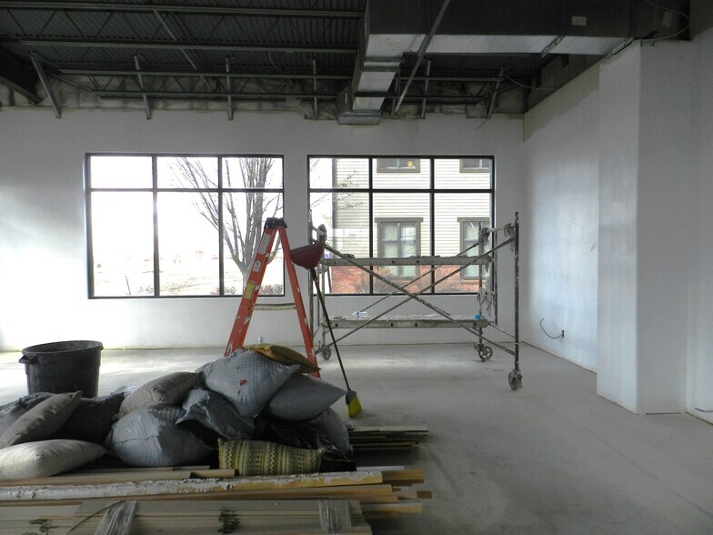 More Photos Of 1404 Hawk Pky, Montrose Medical For Lease