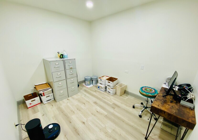 More Photos Of 189 E Austin St, New Braunfels Medical For Lease