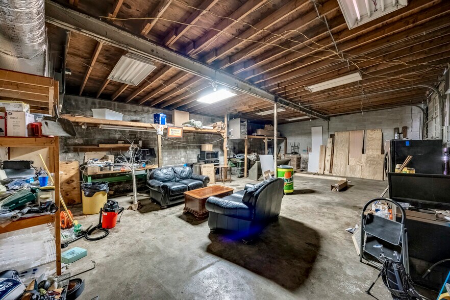 More Photos Of 422 Fryes Ln, Danville Sports And Entertainment For Sale