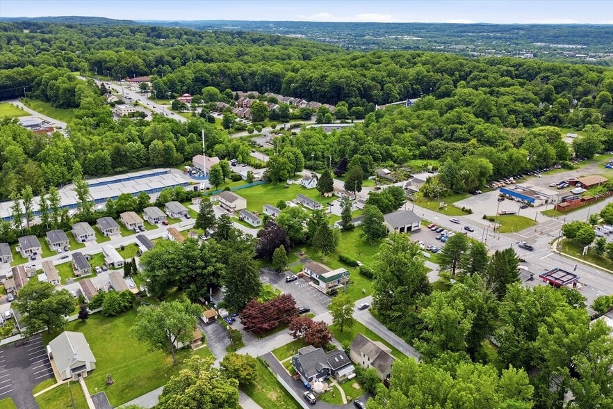 More Photos Of 103 Garris Rd, Downingtown Medical For Sale