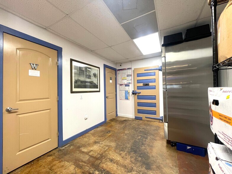 More Photos Of 2239 FM 3432, Adkins Freestanding For Sale