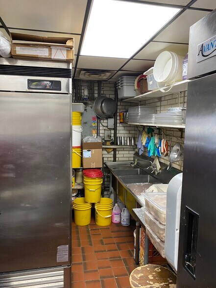 More Photos Of 3825 147th St, Midlothian Restaurant For Sale