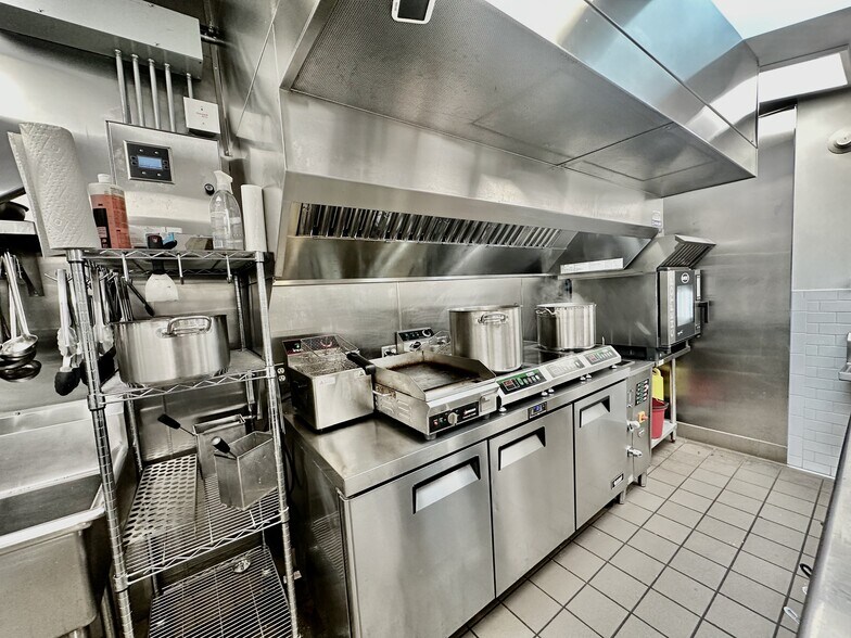 More Photos Of 135-141 Post Rd E, Westport Freestanding For Lease