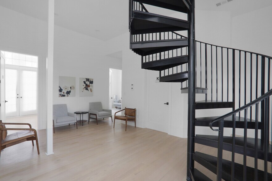 More Photos Of 1074 Ponce De Leon Ave, Atlanta Office For Sale