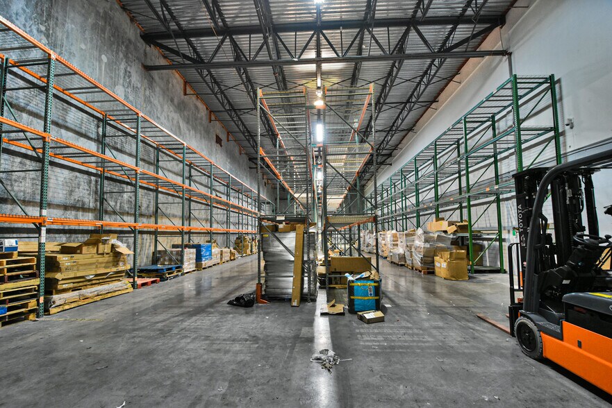 More Photos Of 2020 NW 129th Ave, Miami Warehouse For Lease