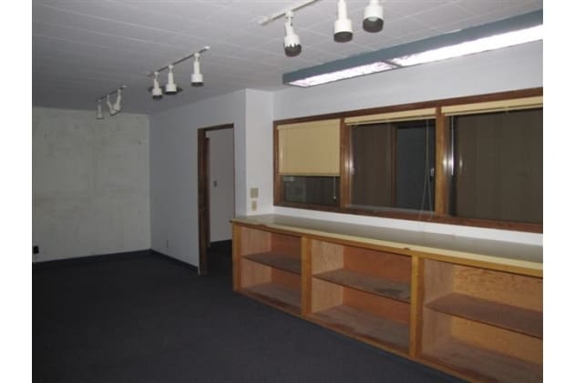 More Photos Of 335 S Spring St, Klamath Falls Office For Sale