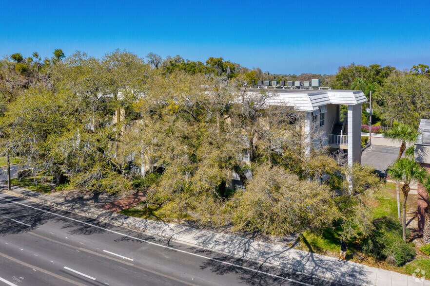 More Photos Of 425 W Colonial Dr, Orlando Office Residential For Lease