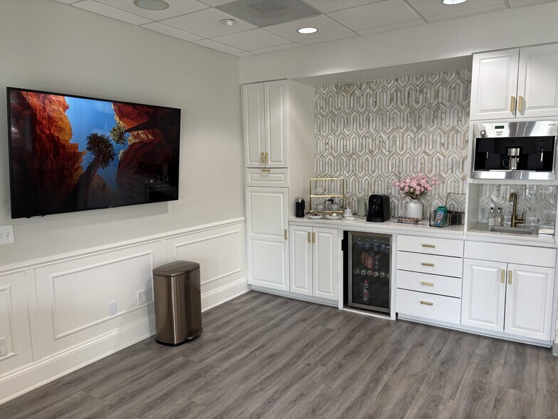 More Photos Of 301 Kildaire Rd, Chapel Hill Medical For Sale