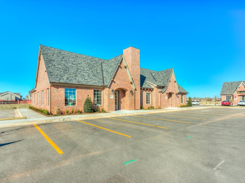 More Photos Of 2240 NW 36th Ave, Norman Medical For Sale