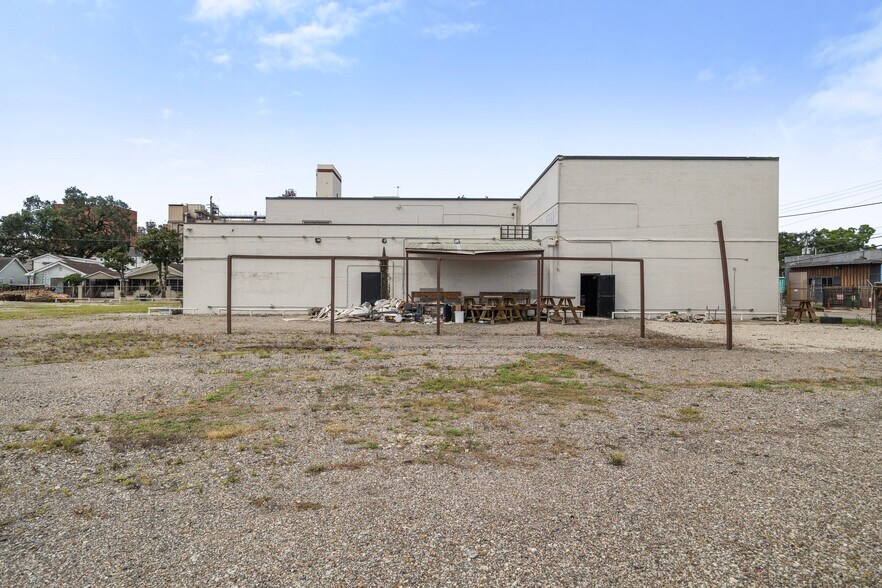 More Photos Of 3801 Garrow St, Houston Freestanding For Sale