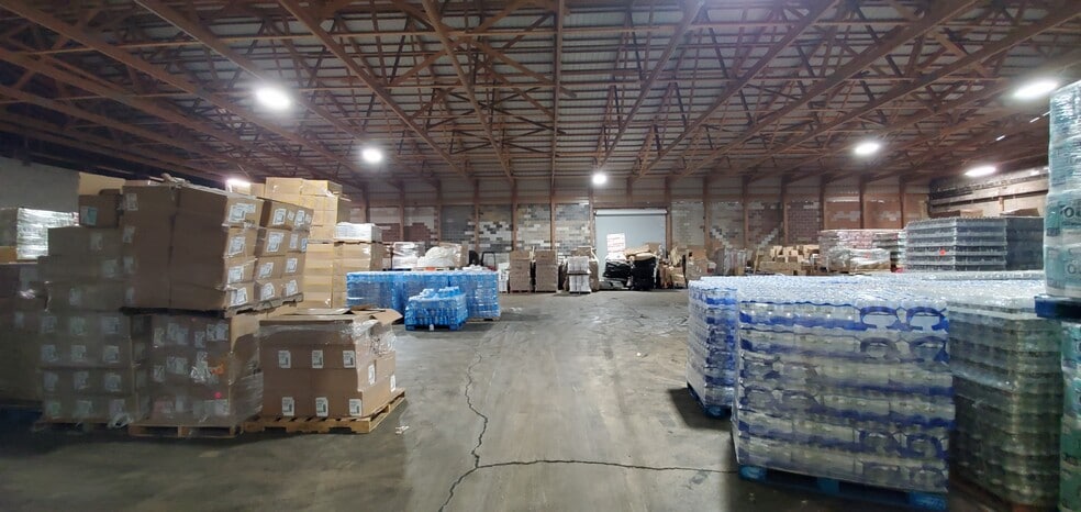 More Photos Of 804 Grant Ave, Joliet Warehouse For Lease