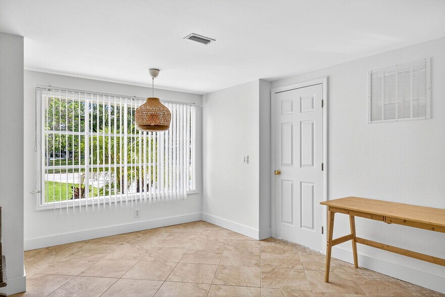 More Photos Of 3225 W Shell Point Rd, Ruskin Apartments For Sale