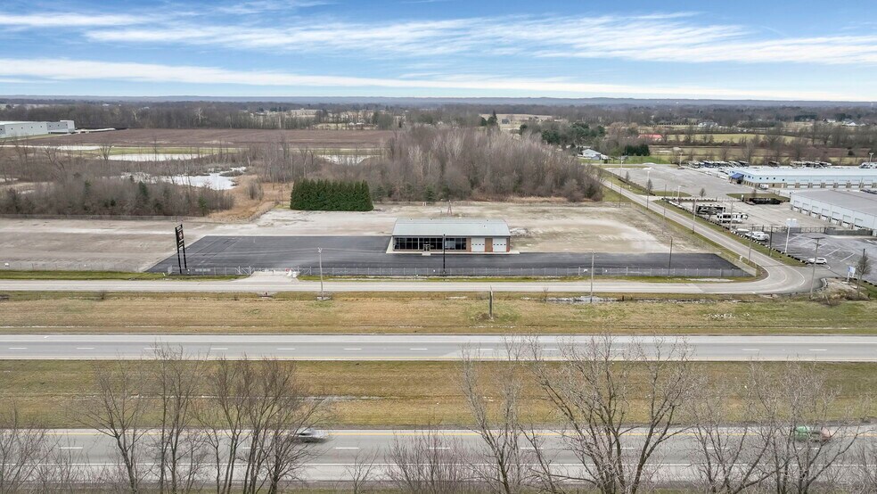 More Photos Of 10967 Columbus Pky, Pataskala Service For Lease