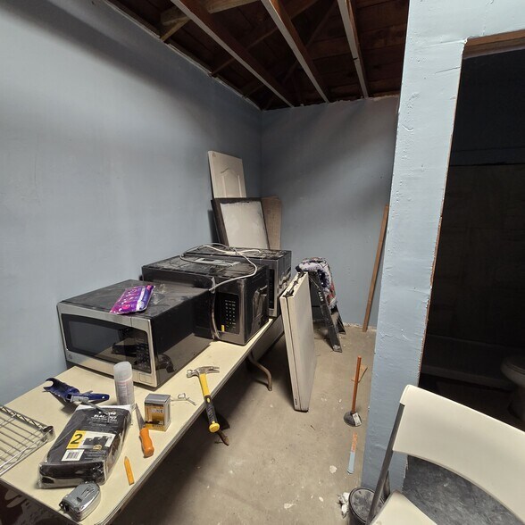 More Photos Of 15709 Bellflower Blvd, Bellflower General Retail For Sale